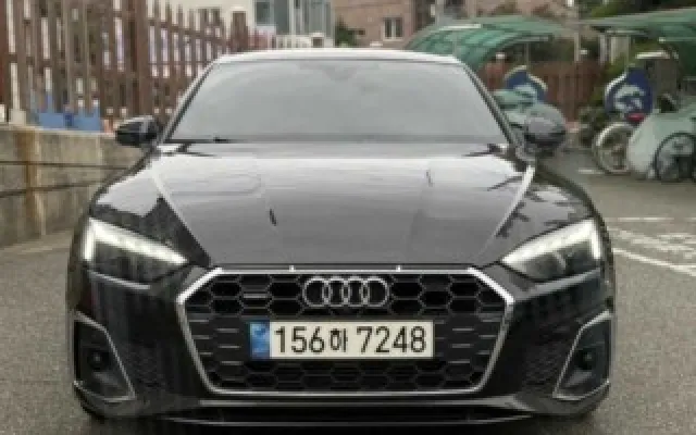 아우디 A5 (F5) 40 TFSI 콰트로 프리미엄 스포트백 2023/01 116,154km 매물 사진