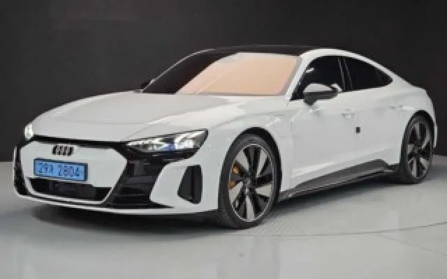 아우디 e-트론 GT GT 콰트로 프리미엄 2024/10 3,730km 매물 사진