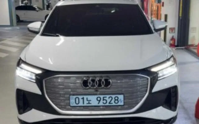 아우디 Q4 e-트론 45 2025/08 18,070km 매물 사진