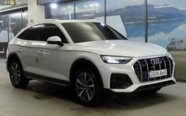 아우디 Q5 (FY) 45 TFSI 콰트로 스포트백 2024/12 31,784km 매물 사진